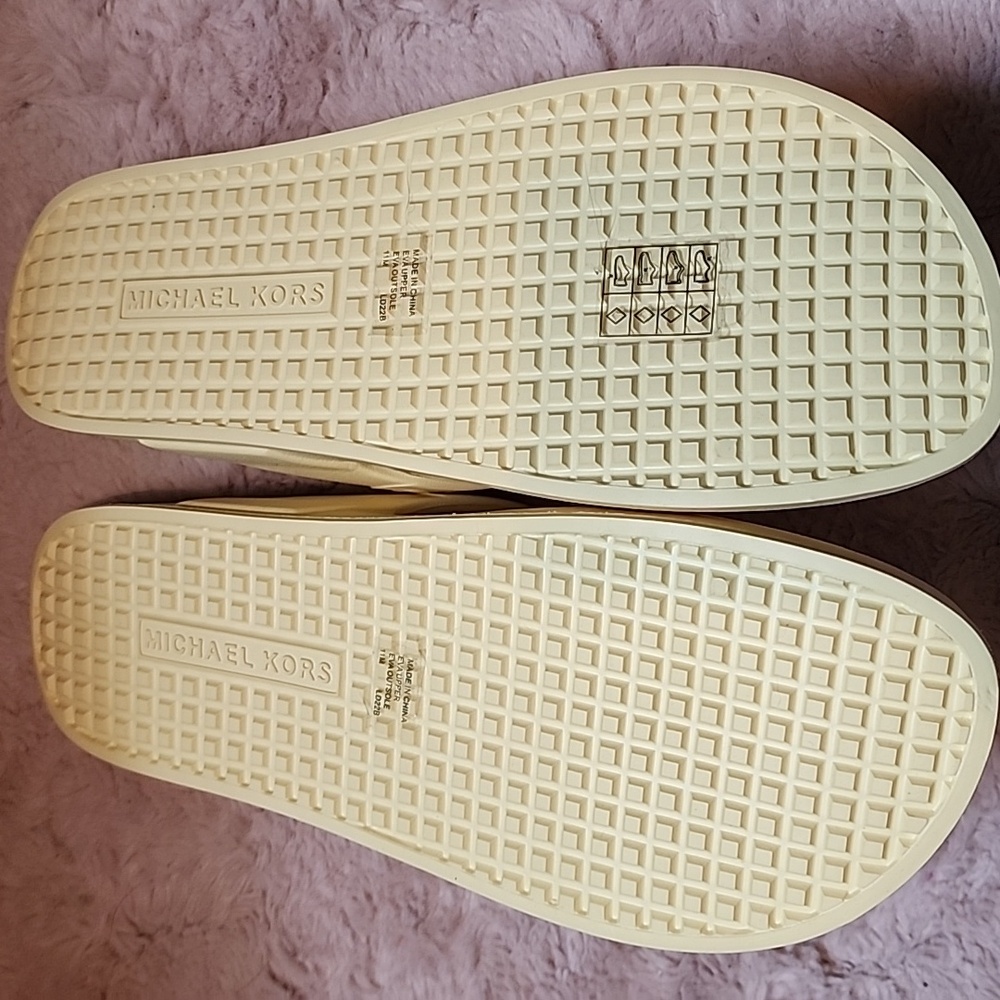 MK Sandles - Picture 3 of 3